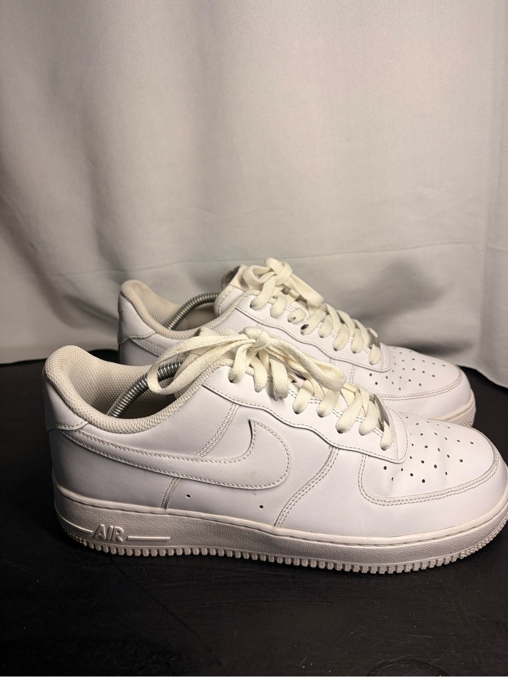 Nike White Low-Top Sneakers with Swoosh